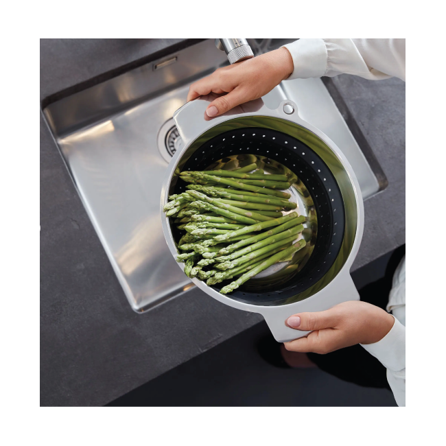 ESSENCE 31616DC0 Essence SmartControl Pull-Out Single Spray Kitchen Faucet 1.75 GPM (6.6 L/min)