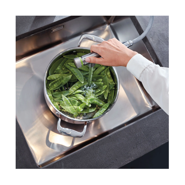 GROHE ZEDRA 31559DC2 GROHE Zedra SmartControl Pull-Out Single Spray Kitchen Faucet 1.75 GPM (6.6 L/min) GROHE SuperSteel InfinityFinish